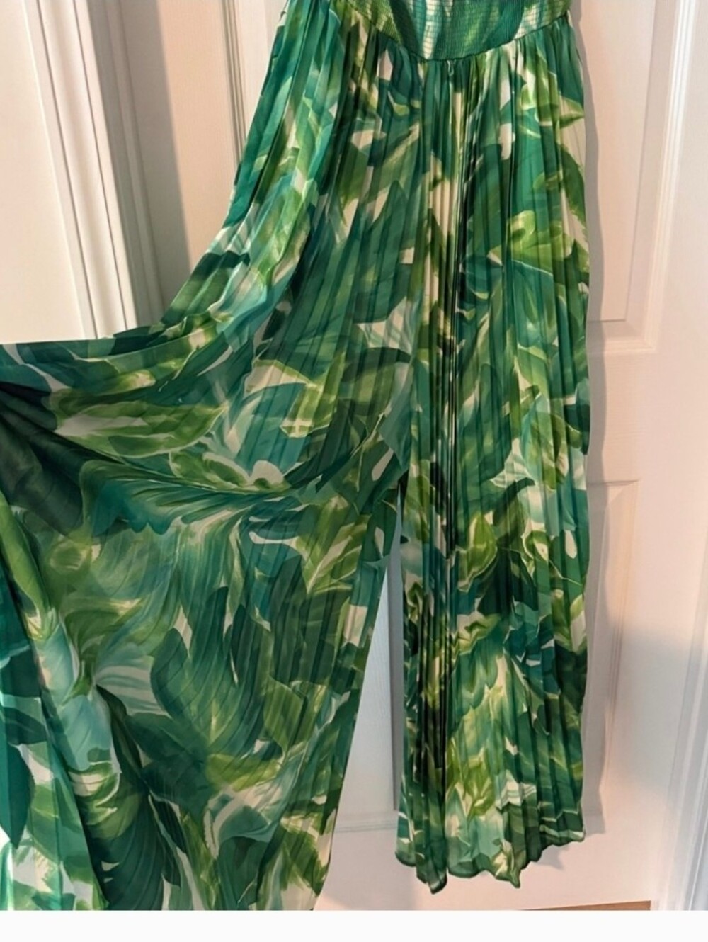 Gorgeous Summer Jumpsuit. Like New! Vacay Vibes! - Picture 2 of 7